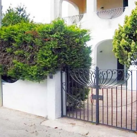 Villino Alisea By Thepuglia *